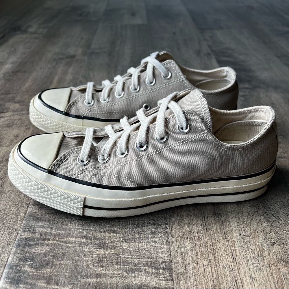 Converse Womens Chuck 70 Low Top 172680C Beige Casual Shoes Sneakers Size 7.5